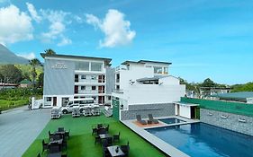 Orient De Galera Beach Resort